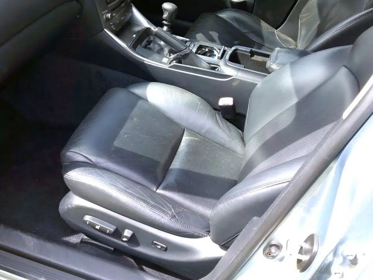2006-lexus-is-220d-22td-se-big-10