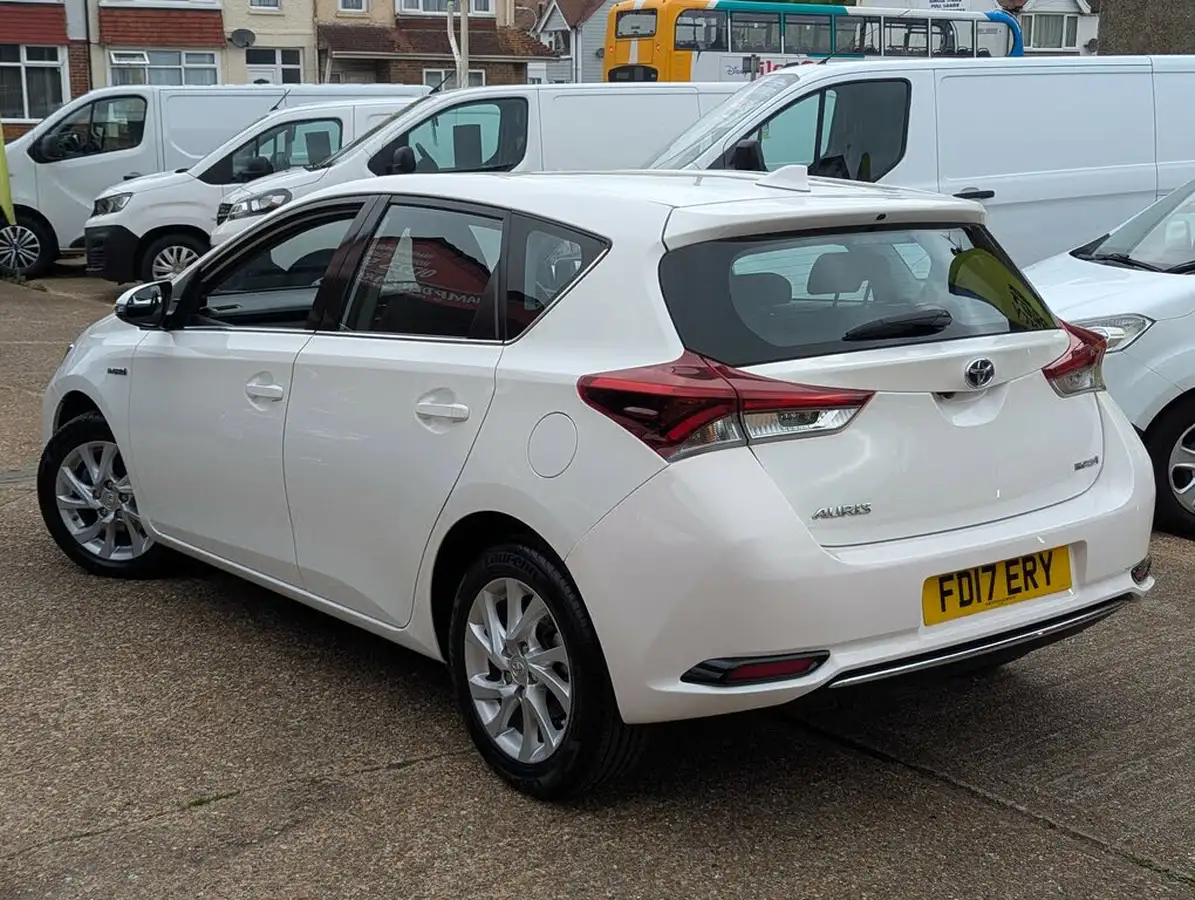2017-toyota-auris-18-vvt-i-hsd-business-edition-tss-hatchback-big-4