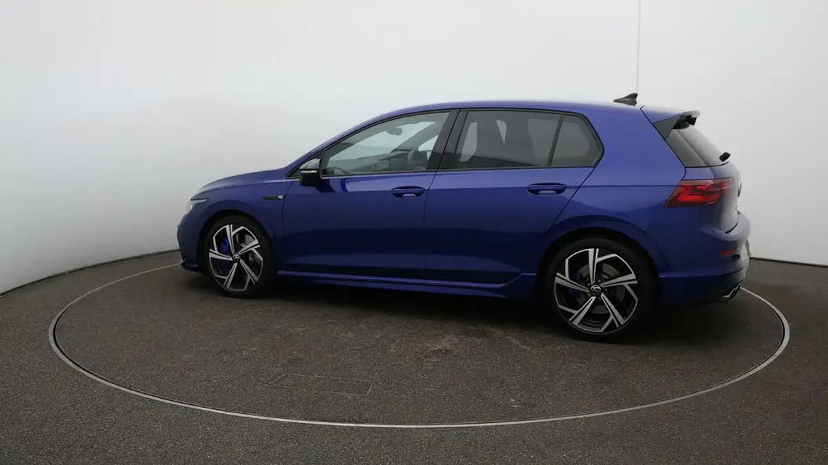 2024-volkswagen-golf-20-tsi-r-320ps-hatchback-big-47