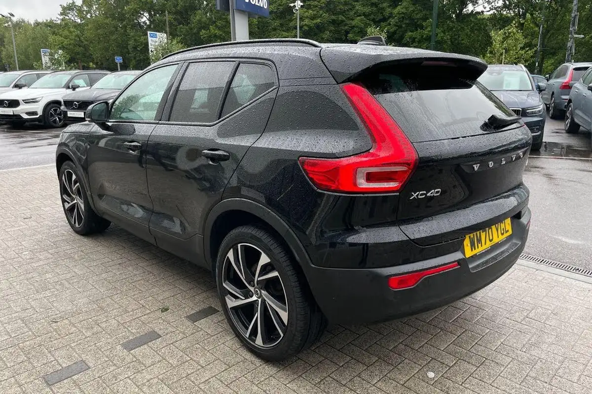 2021-volvo-xc40-15-t5-r-design-pro-262bhp-big-8