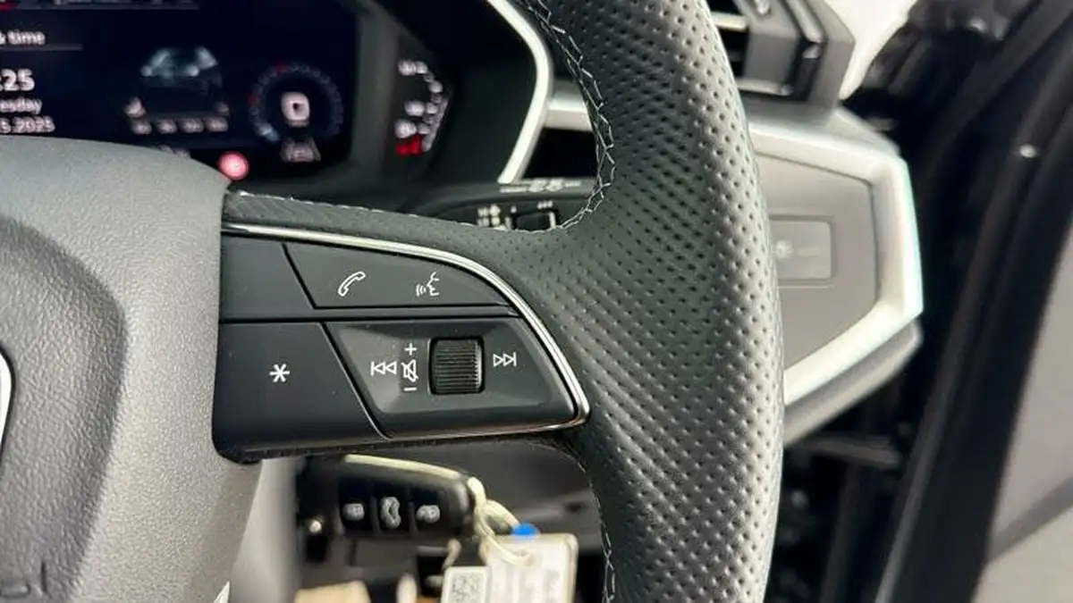 2024-audi-q3-15-35-tfsi-s-line-sportback-tronic-big-11