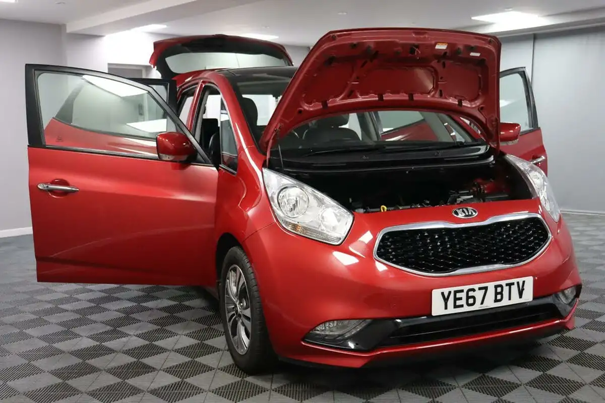 2017-kia-venga-16-4-auto-big-14