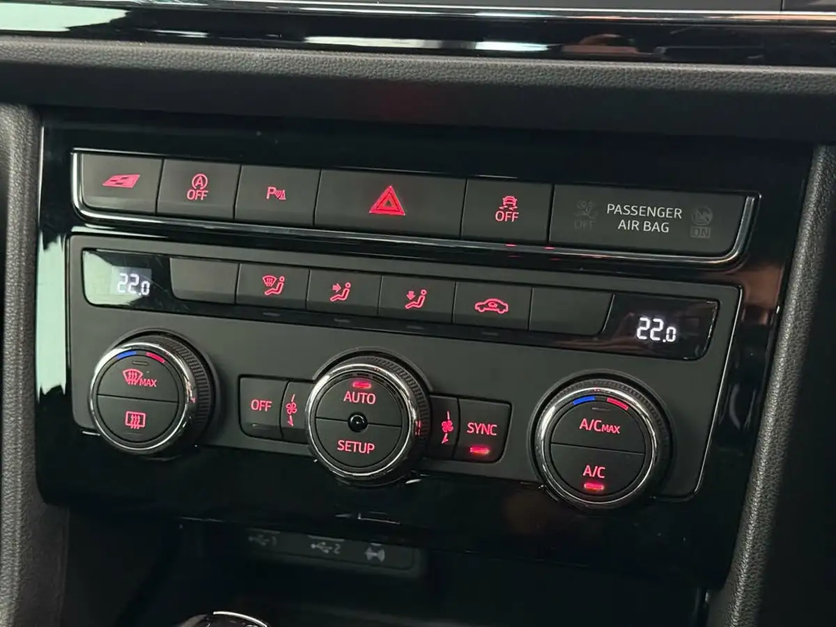 2018-seat-leon-20-tsi-cupra-300-estate-5d-dsg-4drive-big-35
