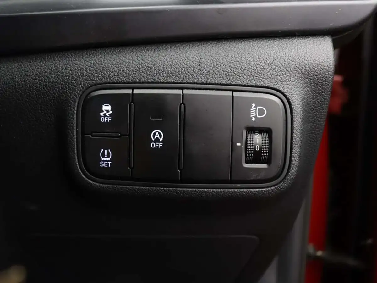 2022-hyundai-bayon-10-t-gdi-se-connect-dct-big-30