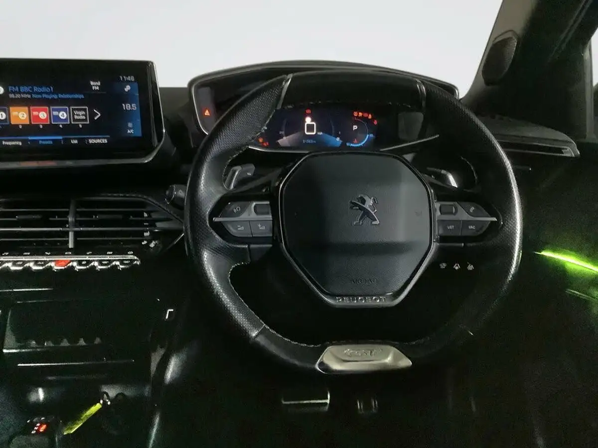 2020-peugeot-2008-suv-12-puretech-gt-155bhp-eat8-big-16