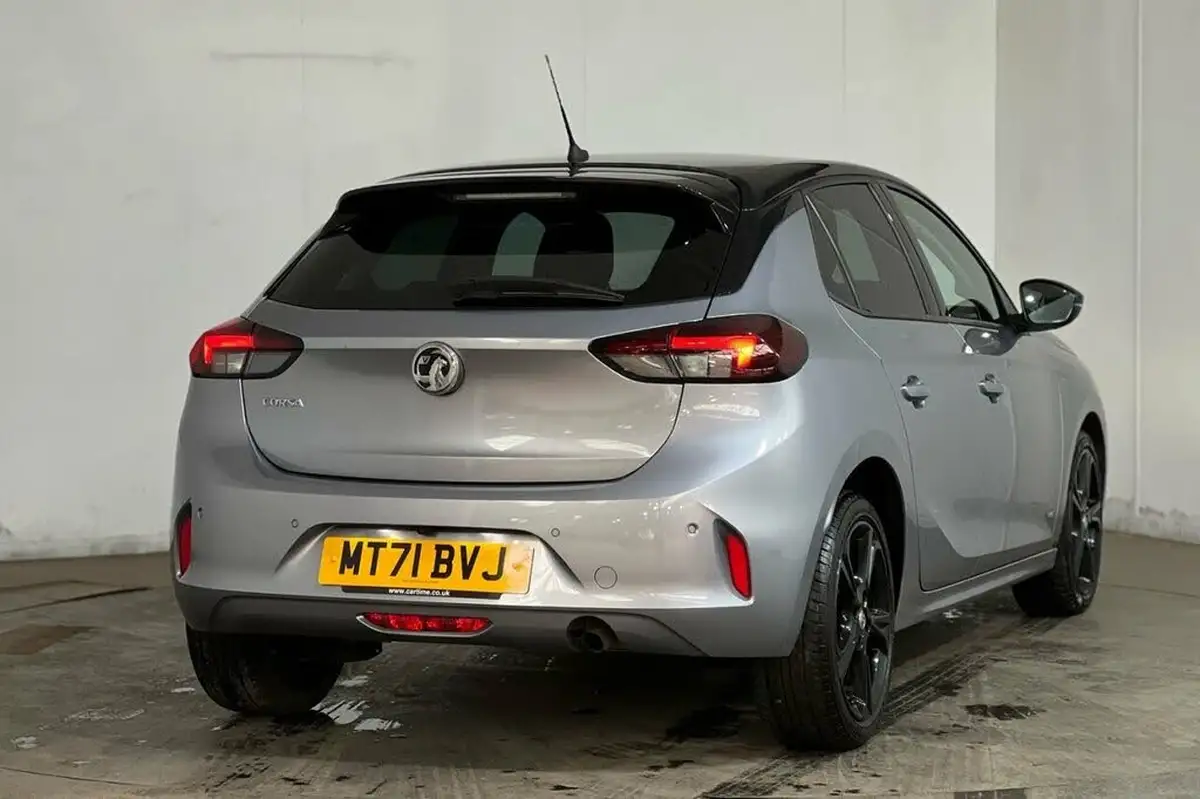 2021-vauxhall-corsa-12-turbo-griffin-edition-big-20