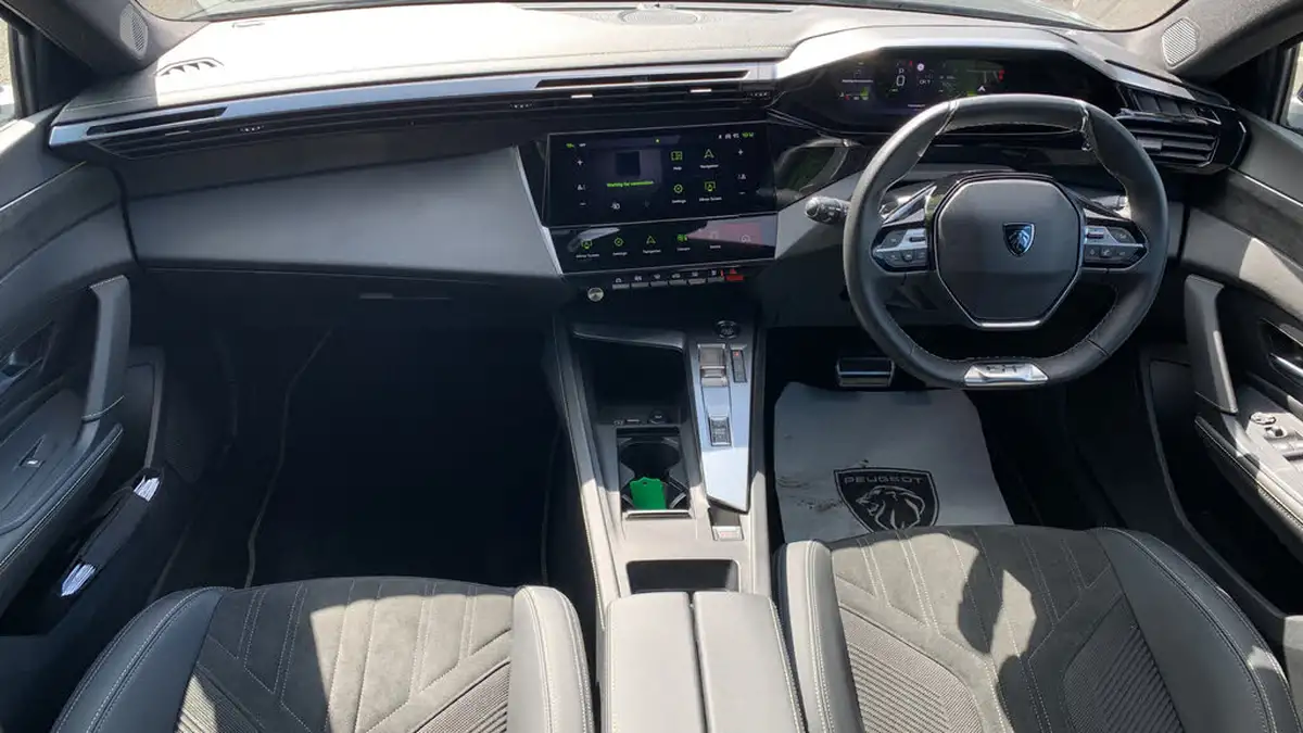 2024-peugeot-408-12-puretech-gt-130ps-ss-eat8-big-3