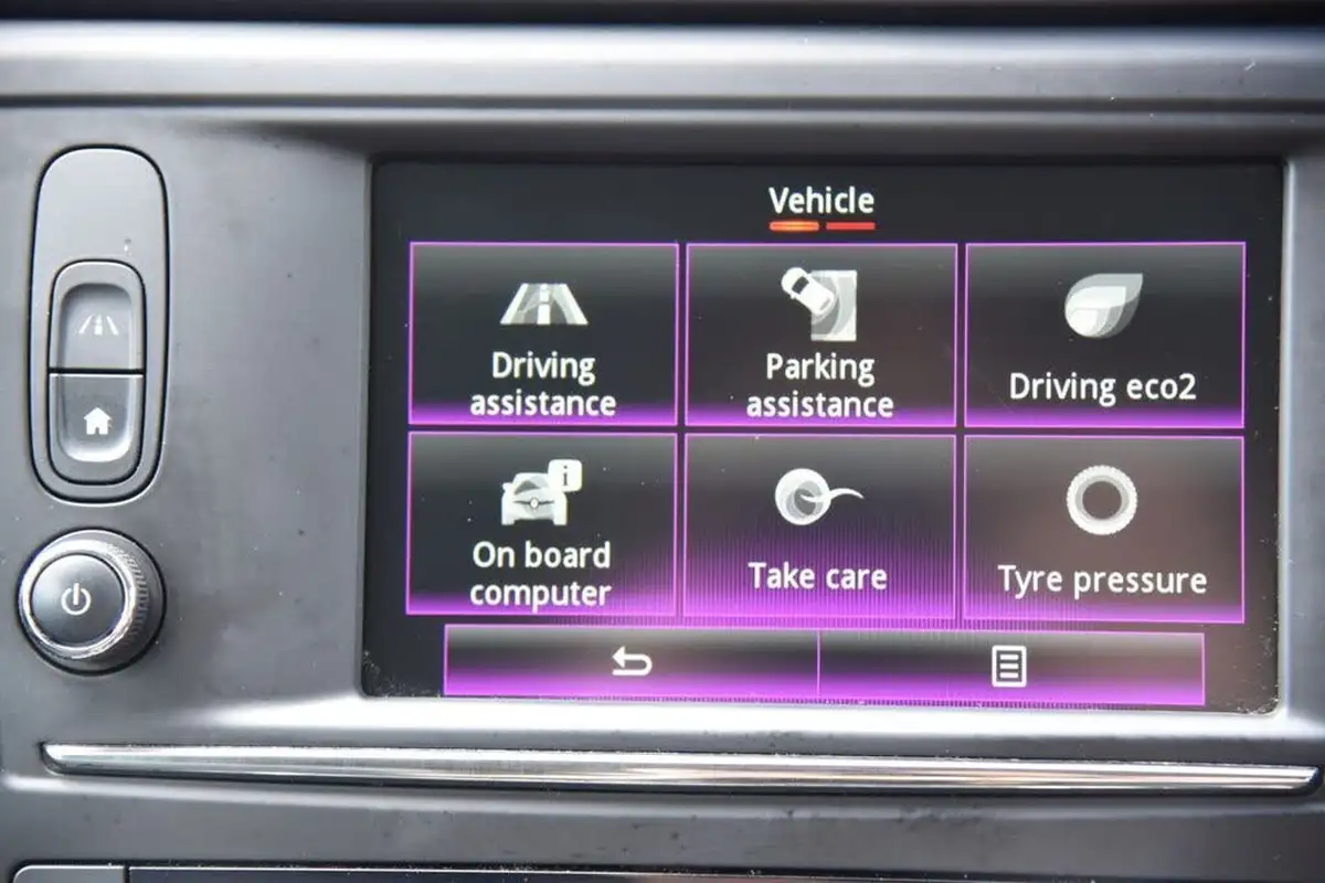 2016-renault-kadjar-16dci-signature-nav-4x4-big-43