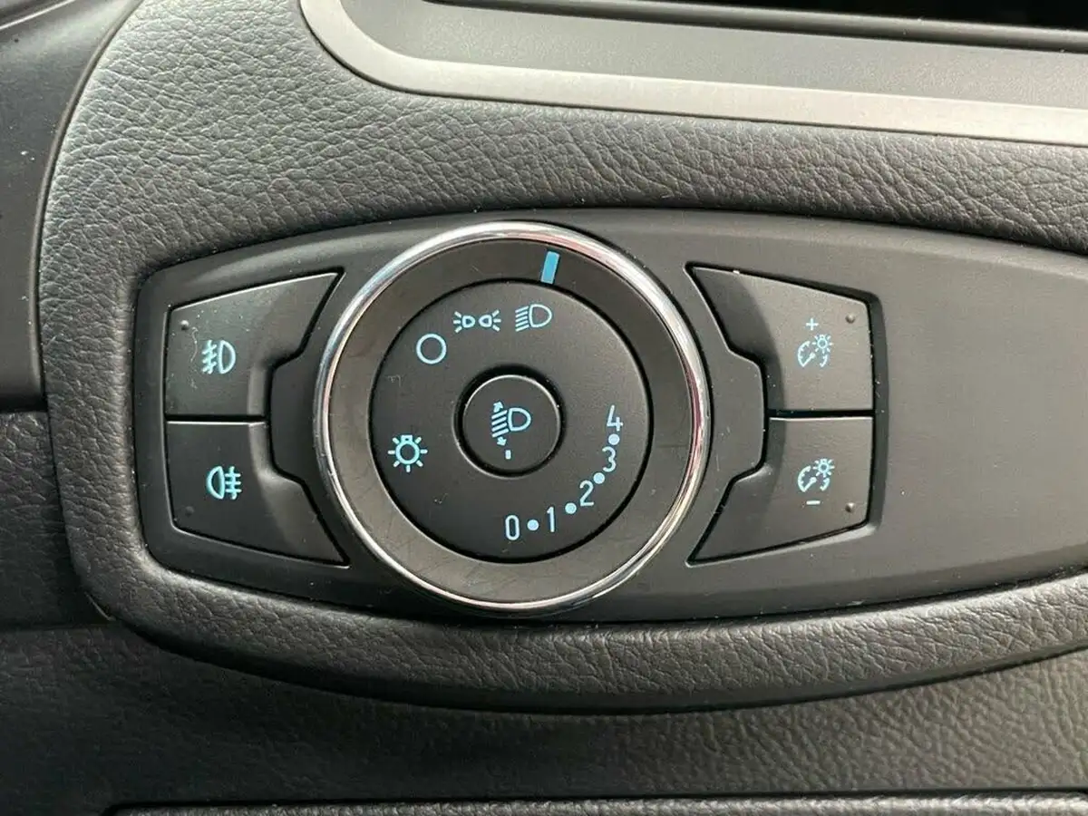 2021-ford-galaxy-20-zetec-big-43