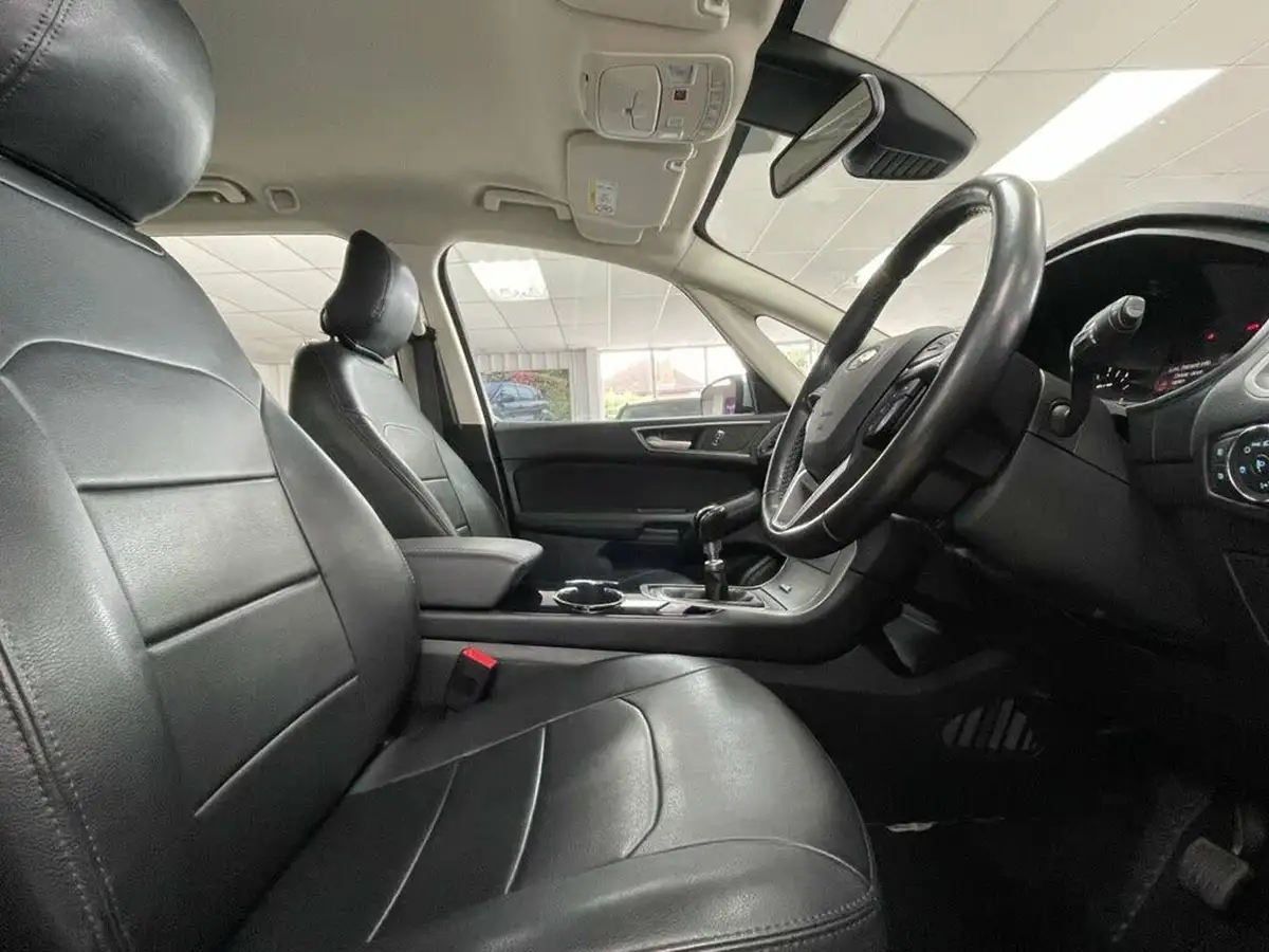 2021-ford-galaxy-20-zetec-big-19