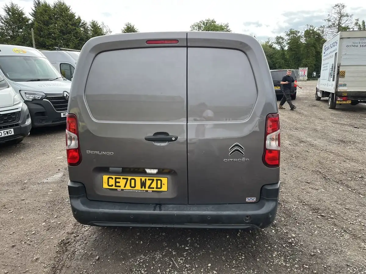 2020-citroen-berlingo-15bluehdi-950-enterprise-100pseu6dt-e-ss-panel-big-16