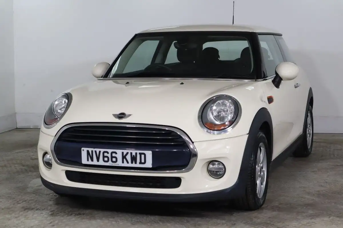 2016-mini-cooper-15-cooper-ss-hatchback-3d-big-2
