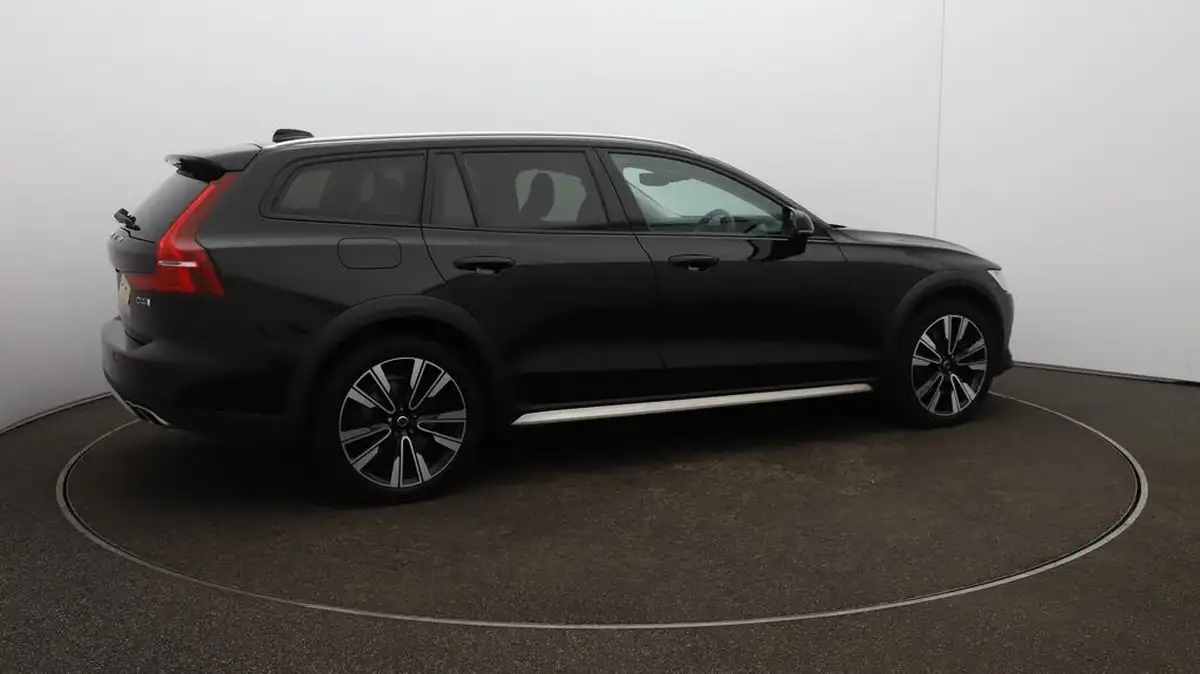 2020-volvo-v60-20td-d4-cross-country-plus-big-43