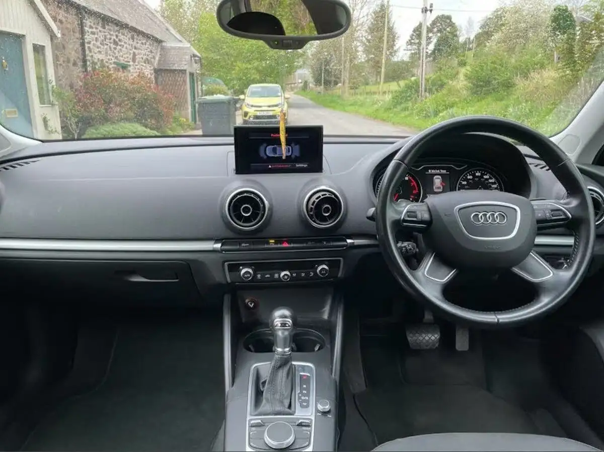 2015-audi-a3-14-se-125ps-sportback-5d-1390cc-s-tronic-big-4