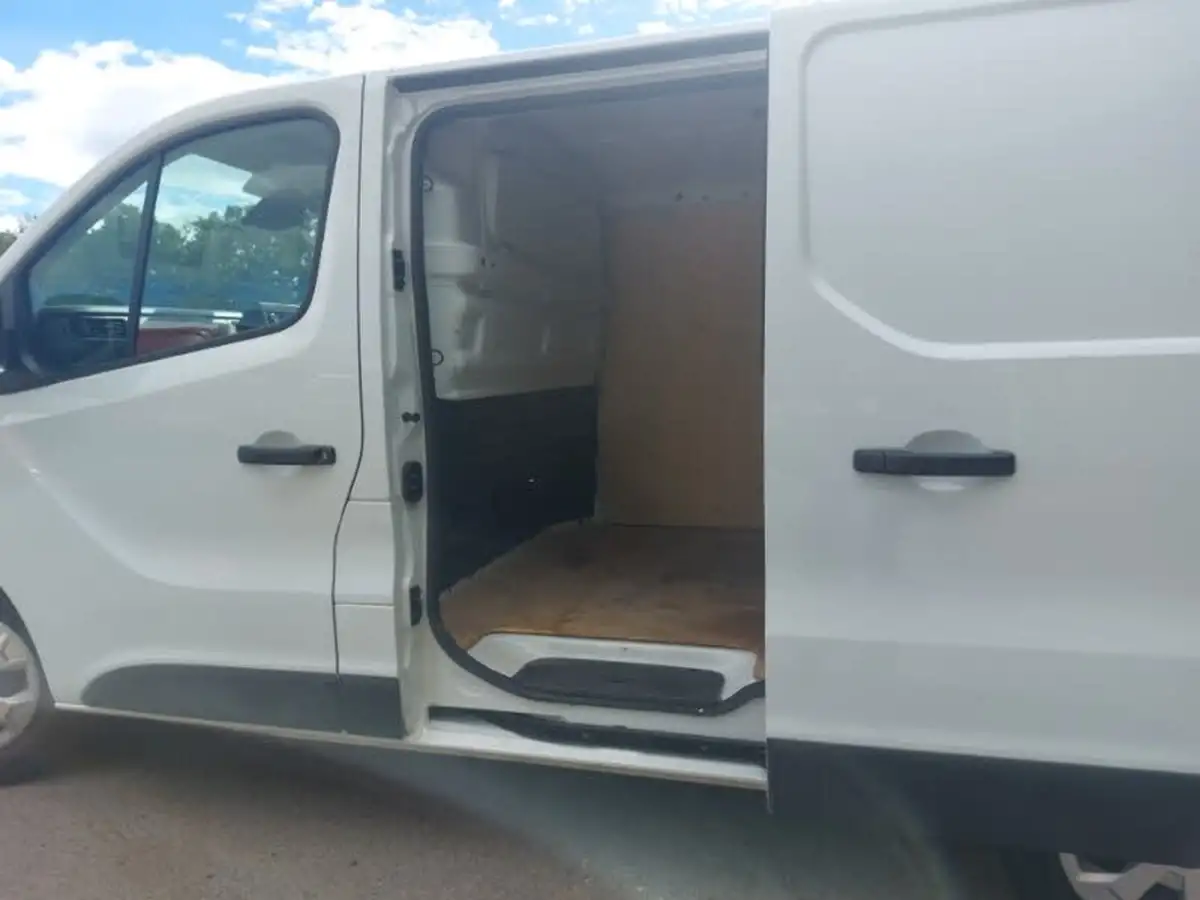2022-renault-trafic-20dci-sl28-130-business-big-18