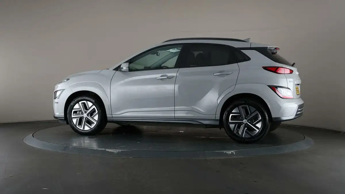 2022-hyundai-kona-e-premium-204ps-64kwh-7kw-obc-big-79