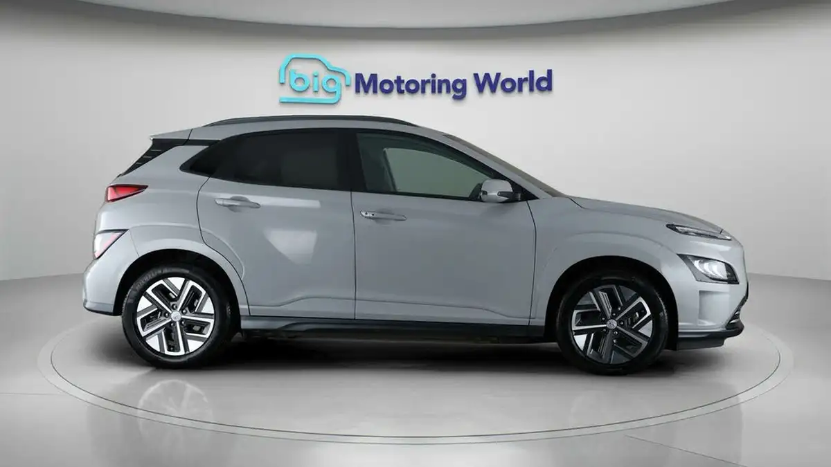 2022-hyundai-kona-e-premium-204ps-64kwh-7kw-obc-big-7