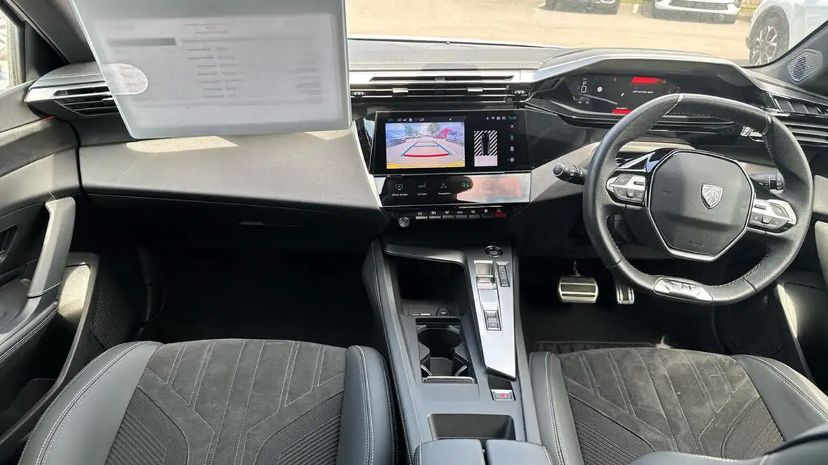 2024-peugeot-308-12-puretech-gt-130ps-ss-eat8-big-3
