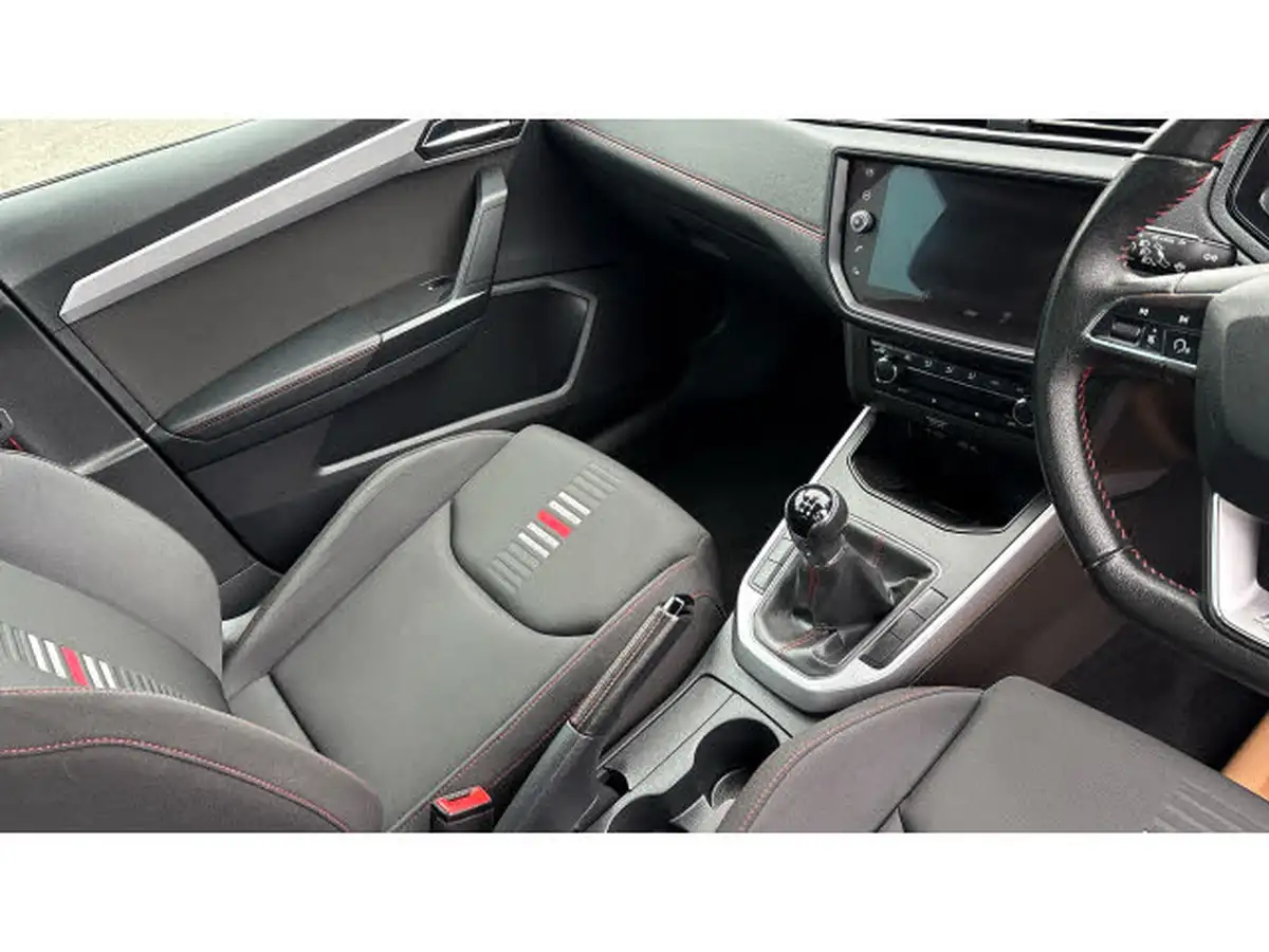 2021-seat-arona-10-tsi-fr-red-edition-big-13