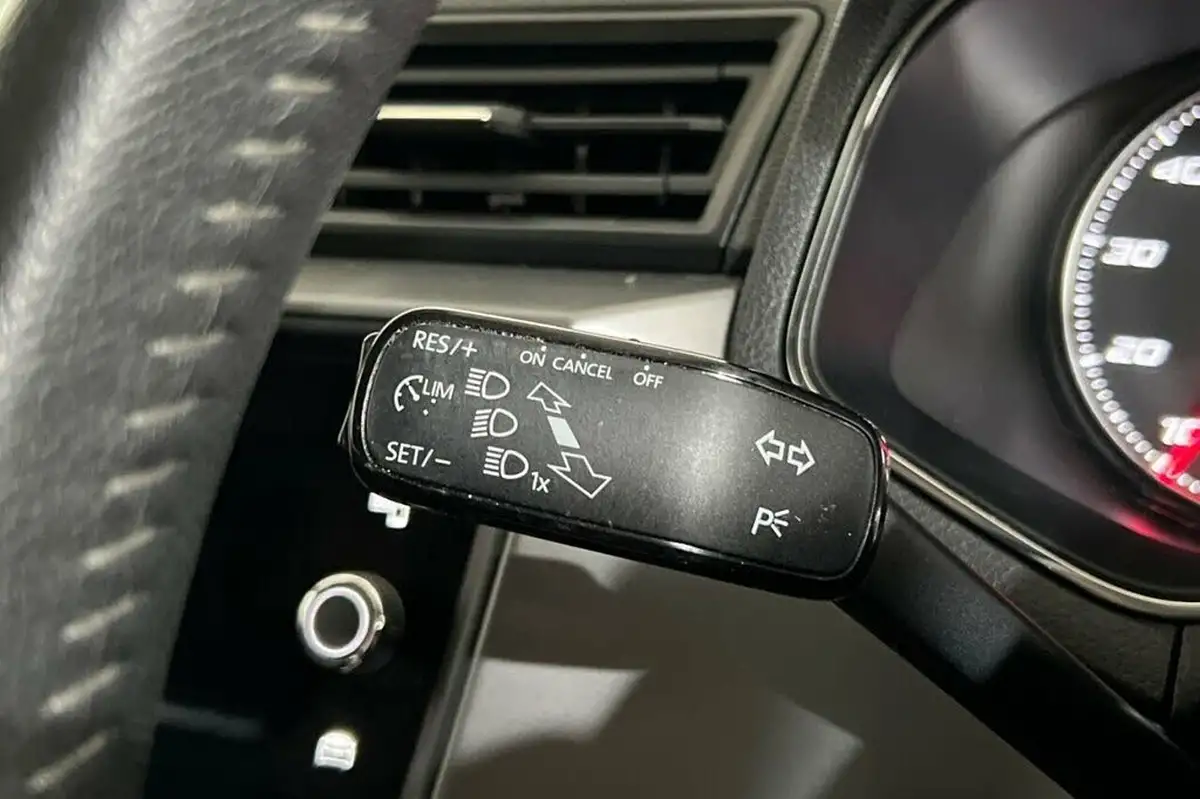 2019-seat-ibiza-10-mpi-se-technology-big-21