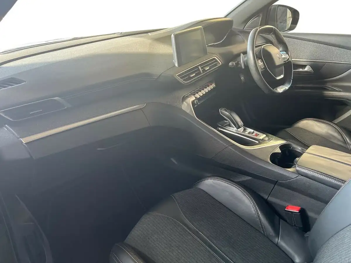 2017-peugeot-3008-suv-12-puretech-gt-line-hatchback-eat6-big-8