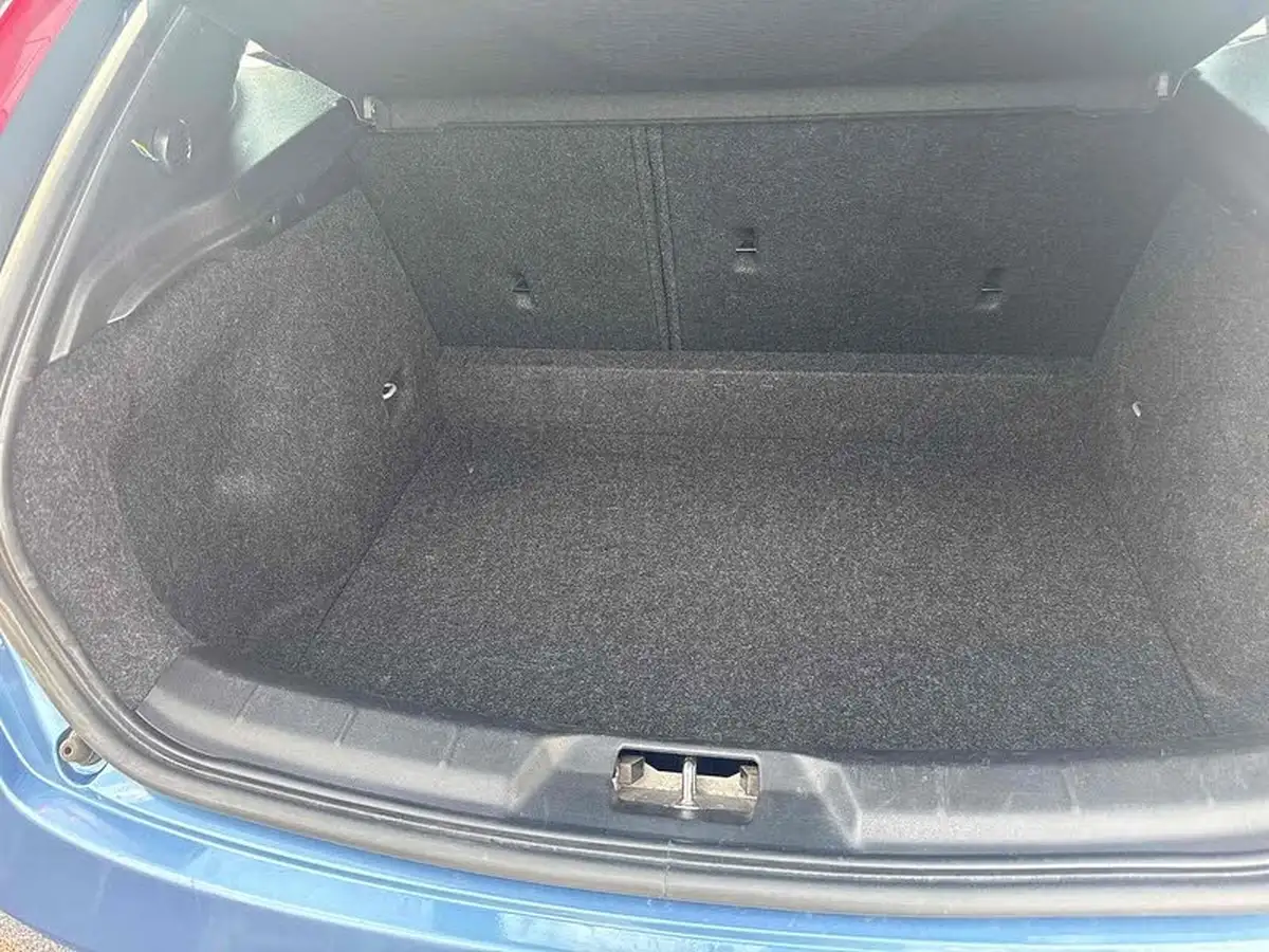 2014-volvo-v40-20td-d4-se-lux-190bhp-1969cc-geartronic-big-19