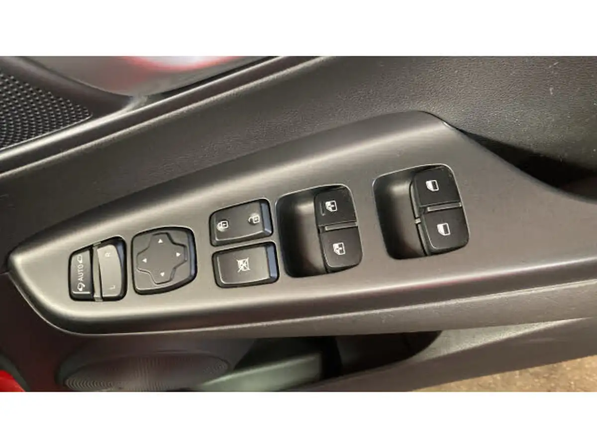 2022-hyundai-kona-e-premium-204ps-64kwh-7kw-obc-big-26