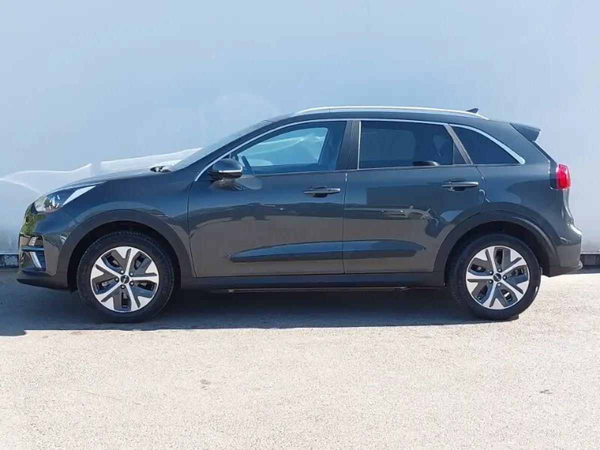 2022-kia-e-niro-ev-2-134bhp-39-big-3