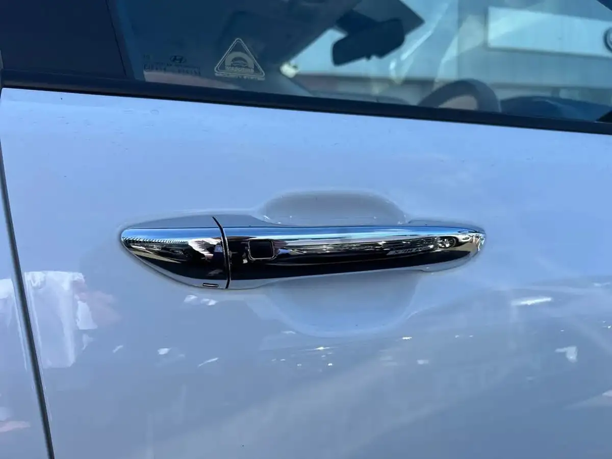 2024-hyundai-i10-10-premium-63ps-auto-big-21