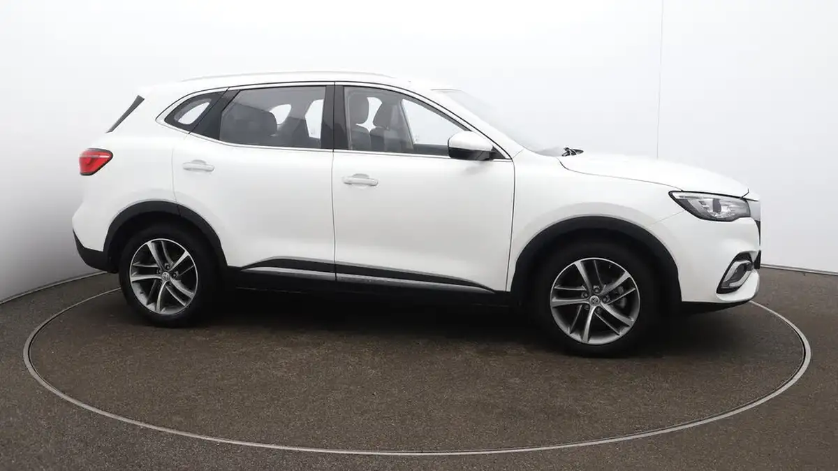 2023-mg-hs-15t-gdi-excite-162ps-dct-big-46