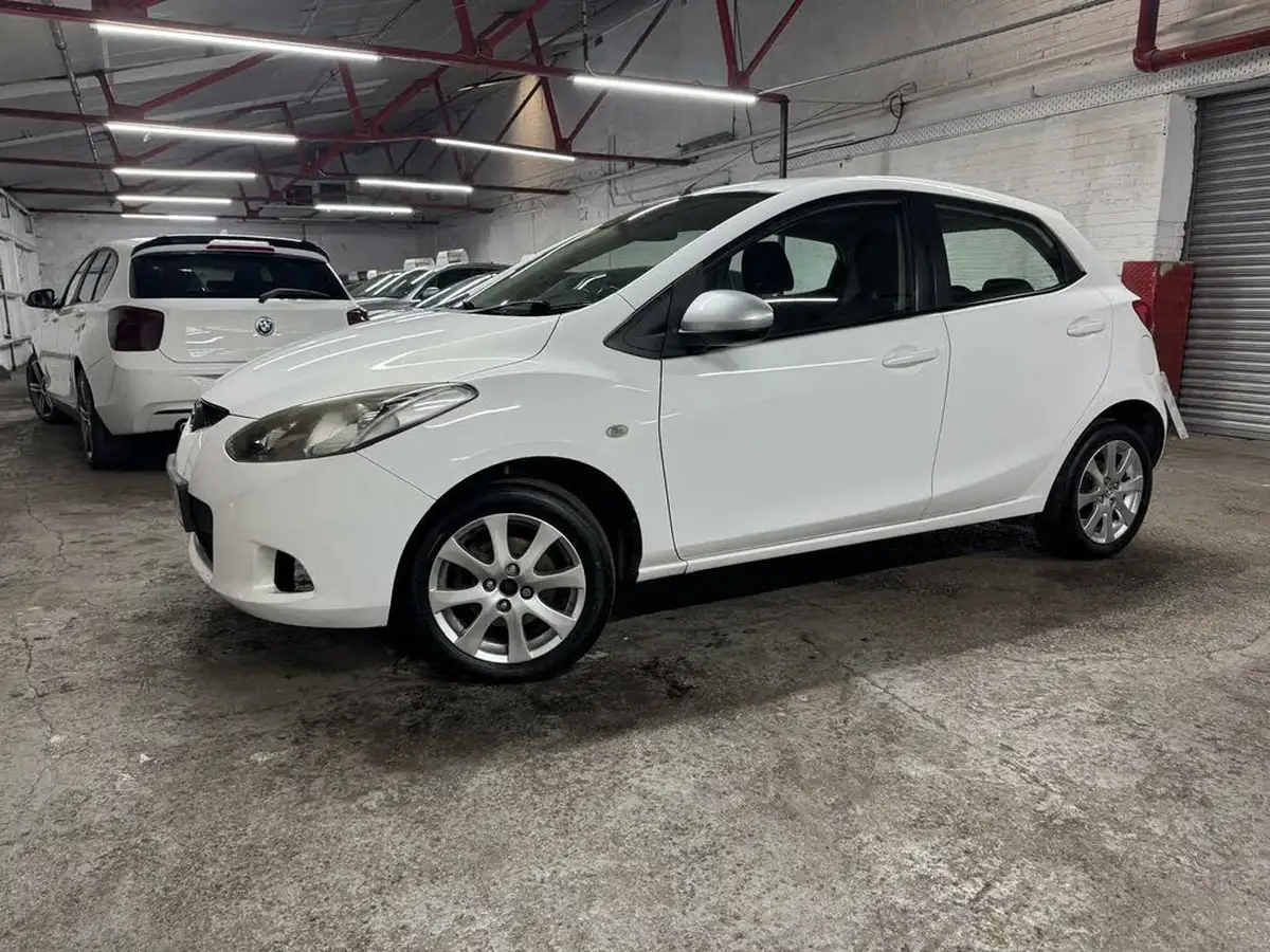 2009-mazda-mazda2-13-ts2-5d-big-44