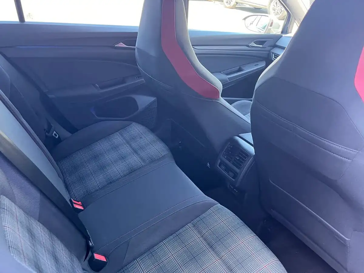 2021-volkswagen-golf-20-tsi-gti-big-10