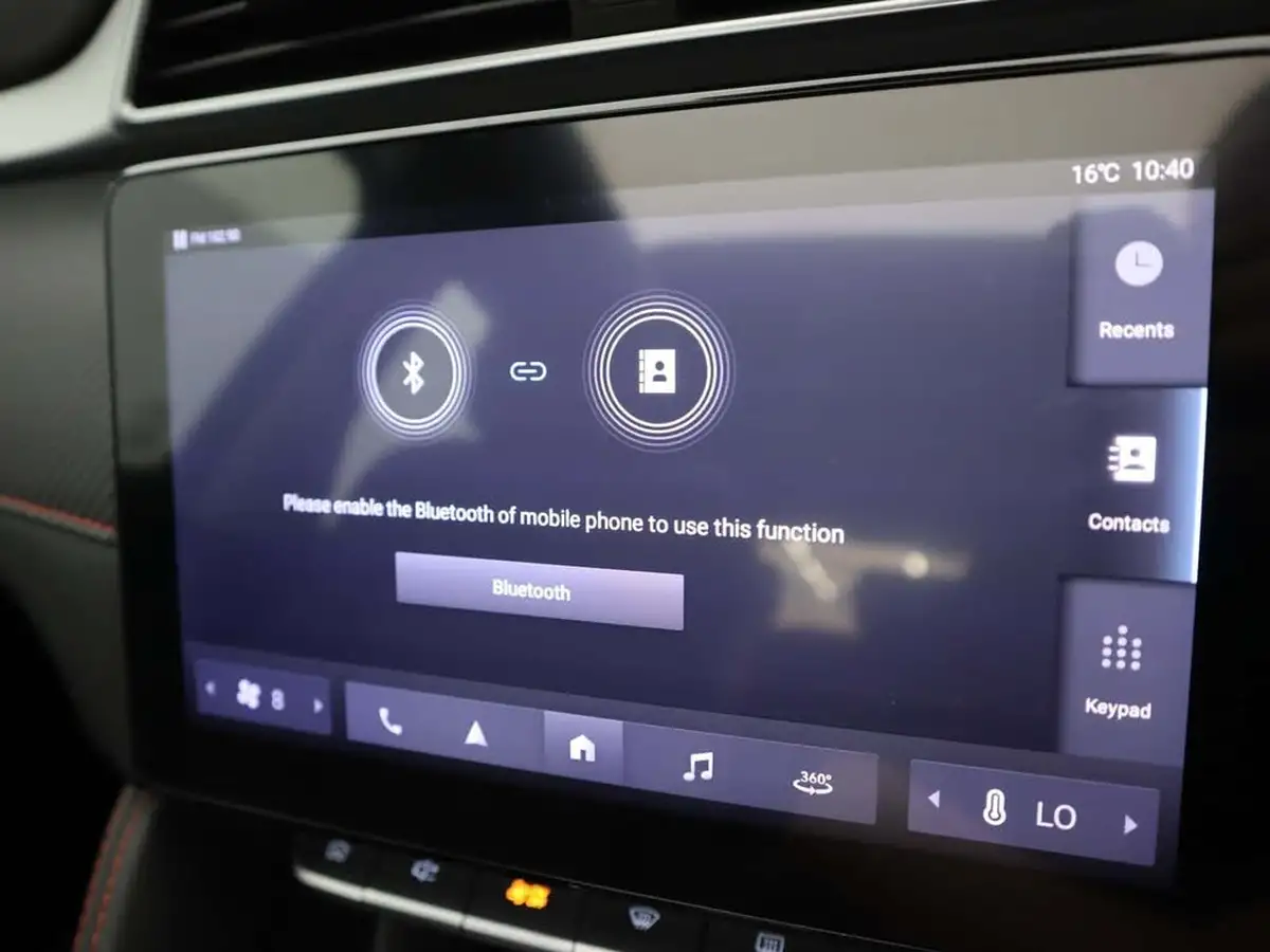 2022-mg-zs-suv-e-trophy-ev-156ps-long-range-big-18