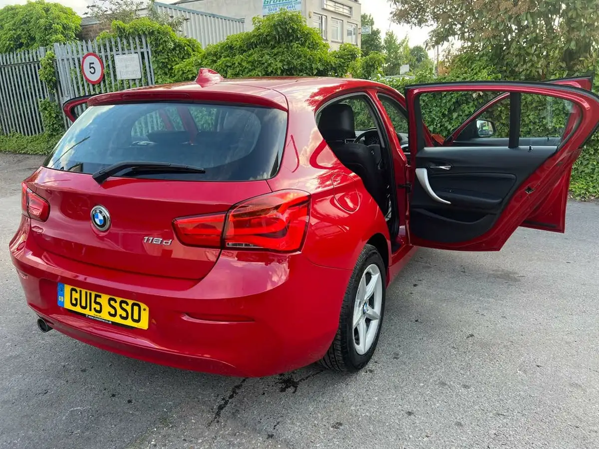 2015-bmw-1-series-20td-118d-se-150bhp-5d-auto-big-24
