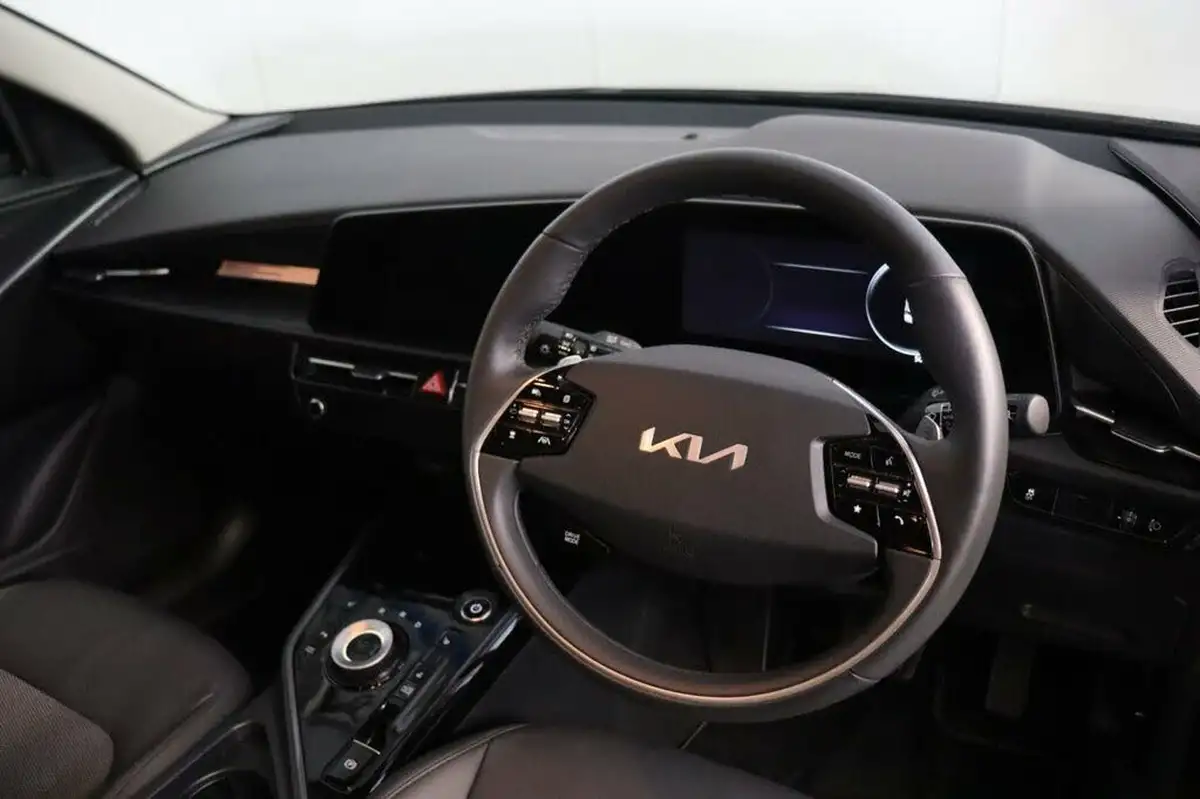 2022-kia-e-niro-ev-3-big-25