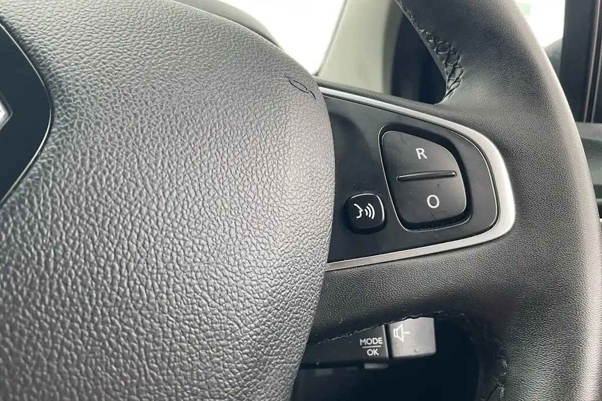2018-renault-captur-09-tce-dynamique-nav-big-12