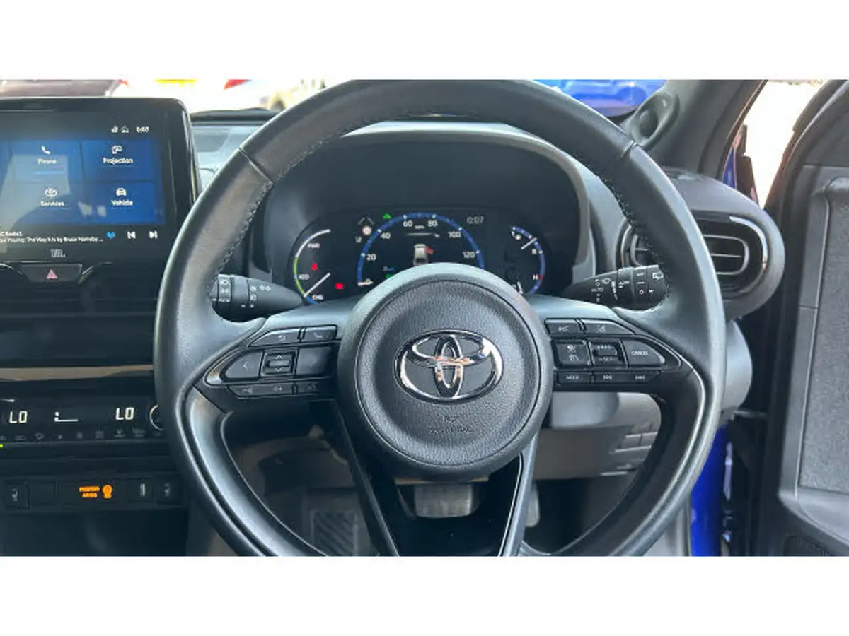 2022-toyota-yaris-cross-15-vvt-i-dynamic-big-7