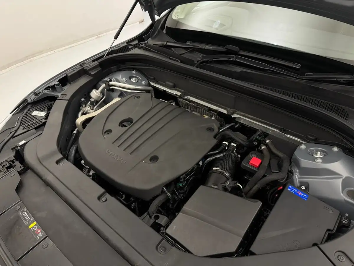 2022-volvo-xc60-20-b5-ultimate-big-33