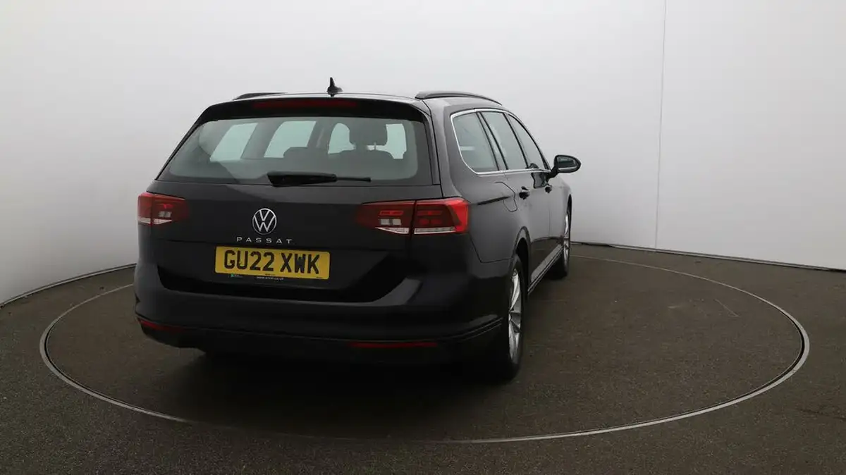 2022-volkswagen-passat-20tdi-se-nav-150ps-estate-5d-big-55