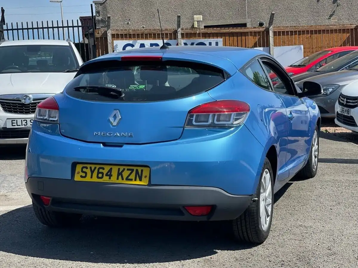 2014-renault-megane-15dci-dynamique-tom-tom-energy-ss-coupe-3d-big-6