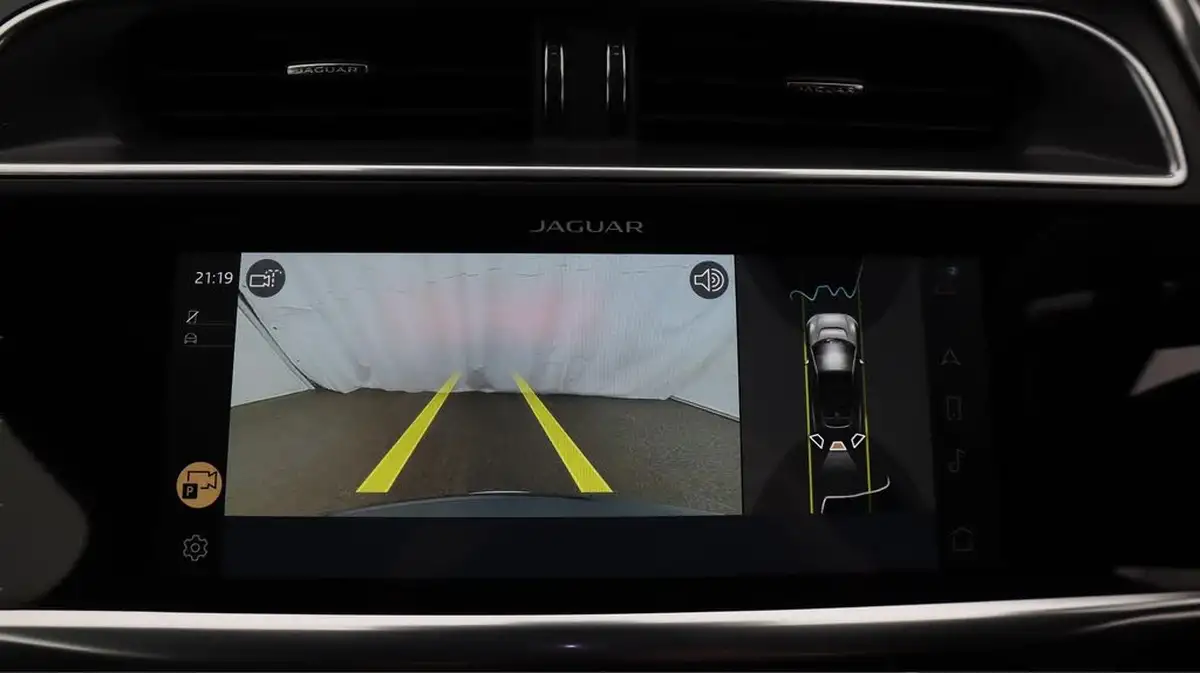 2022-jaguar-i-pace-ev400-black-big-27