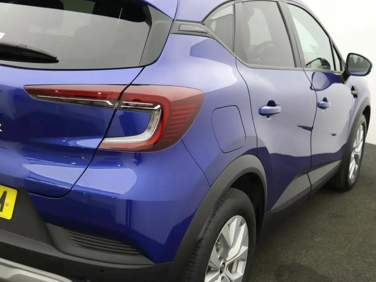 2022-renault-captur-13-tce-iconic-edition-edc-auto-big-51