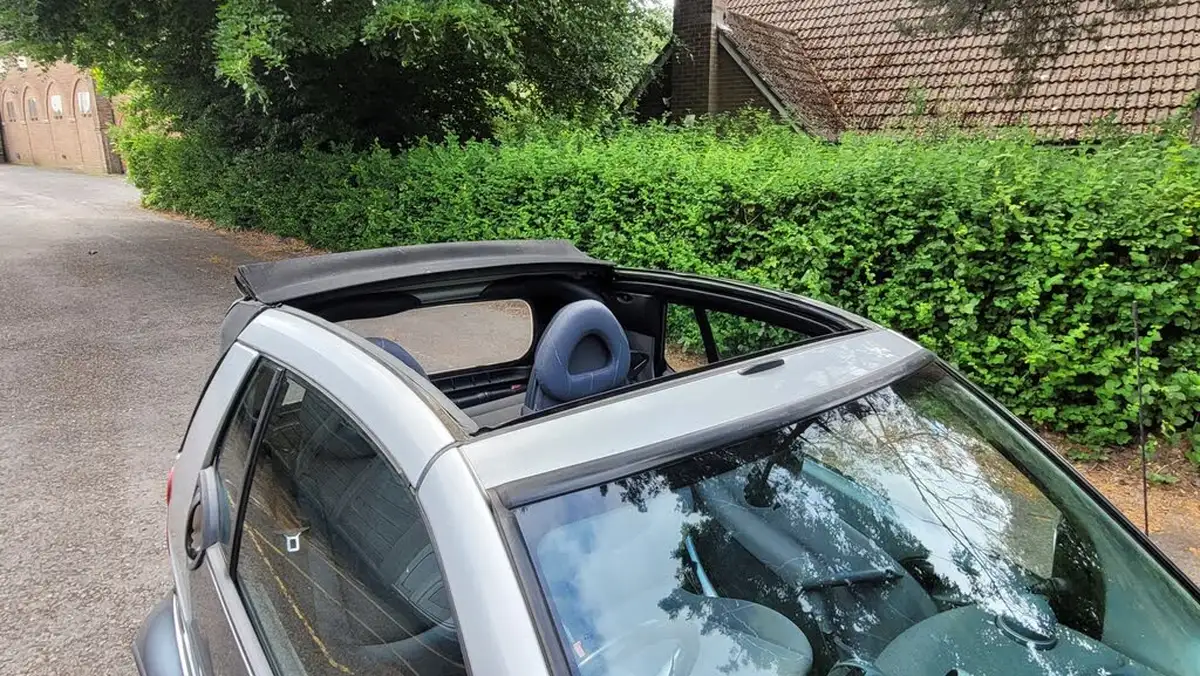 2003-smart-smart-07-passion-cabriolet-2d-big-12