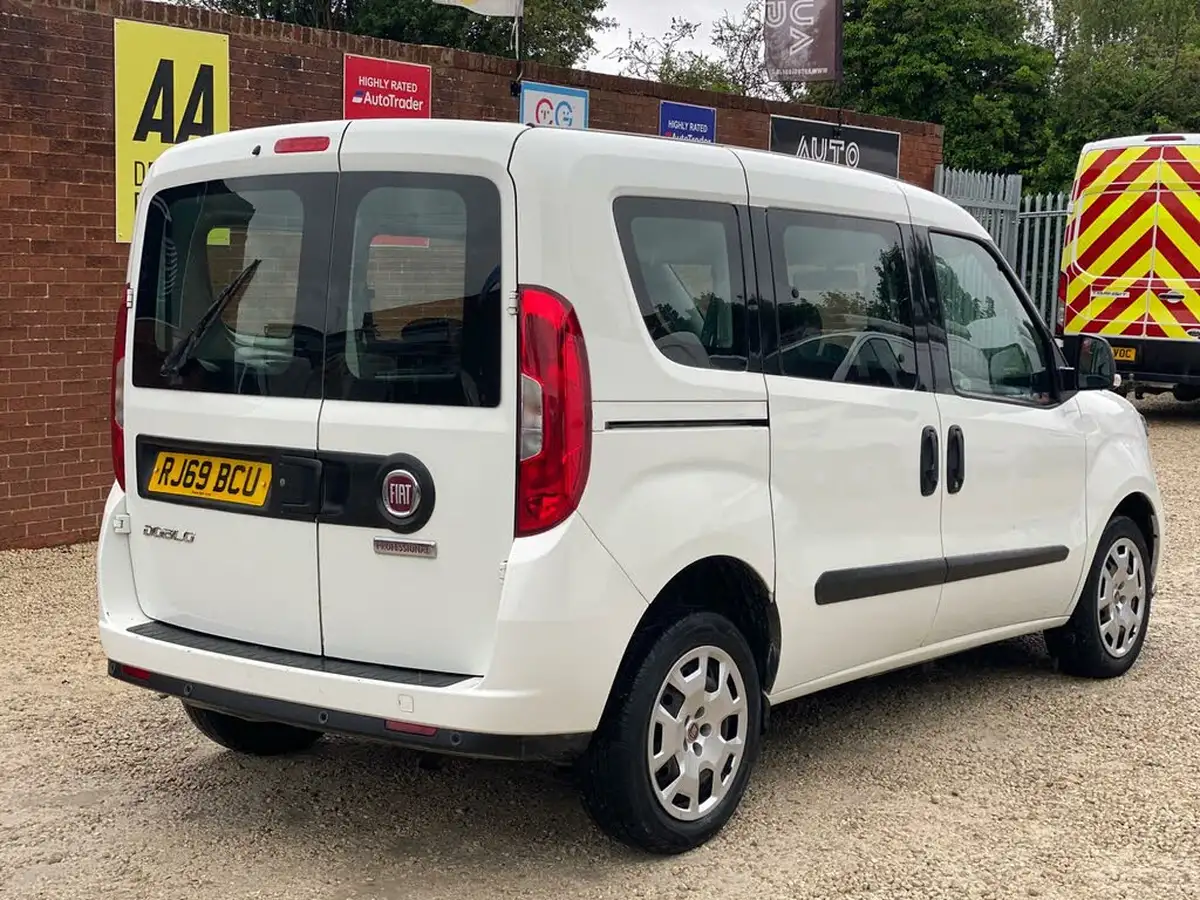 2020-fiat-doblo-cargo-13td-l1h1-tecnico-passenger-big-2