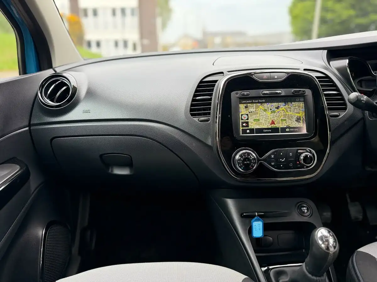 2014-renault-captur-09-dynamique-medianavss-big-15