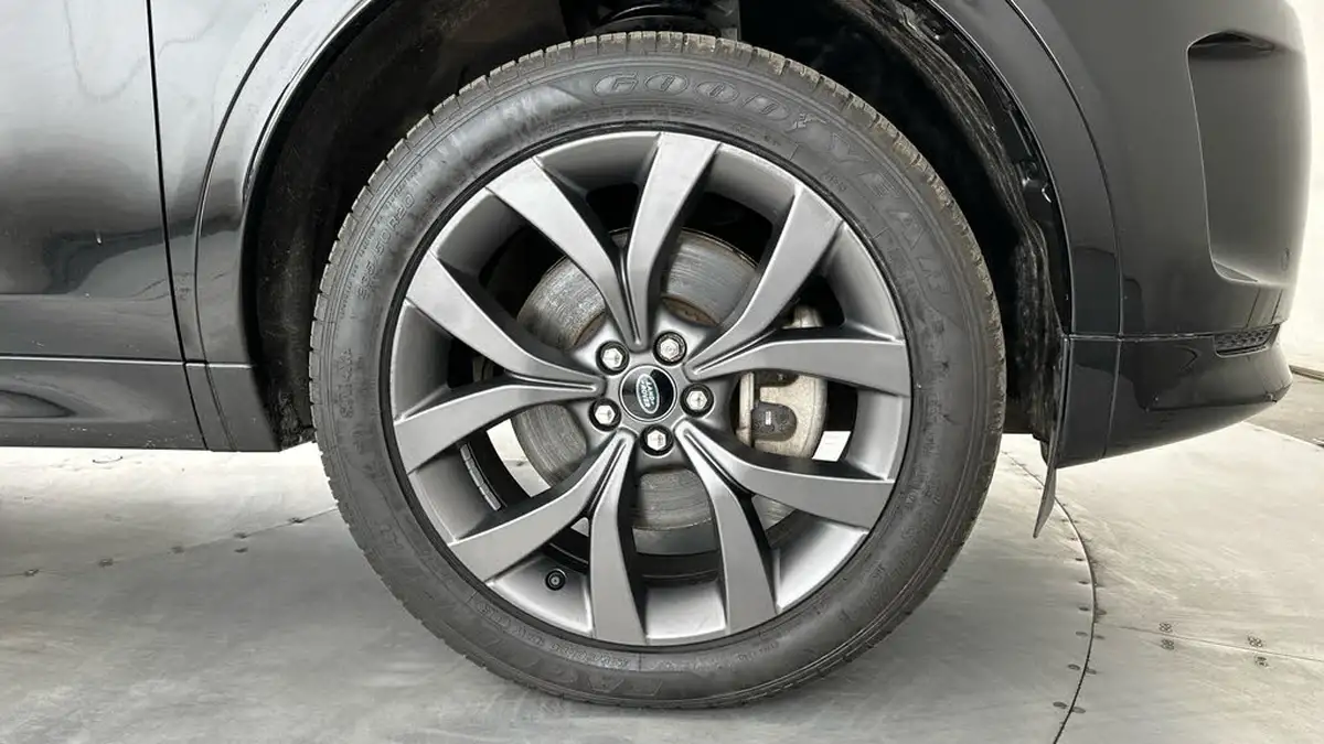 2022-land-rover-discovery-sport-15-p300e-r-dynamic-se-big-26