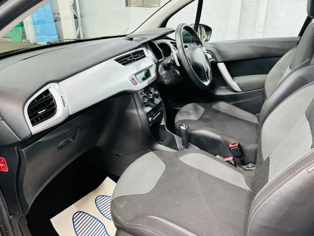 2013-citroen-c3-14e-hdi-vtr-big-22