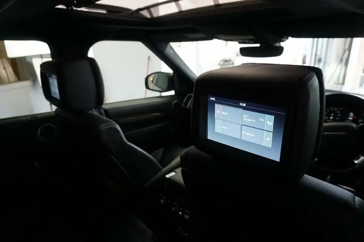 2020-land-rover-discovery-30-sd6-hse-luxury-big-46