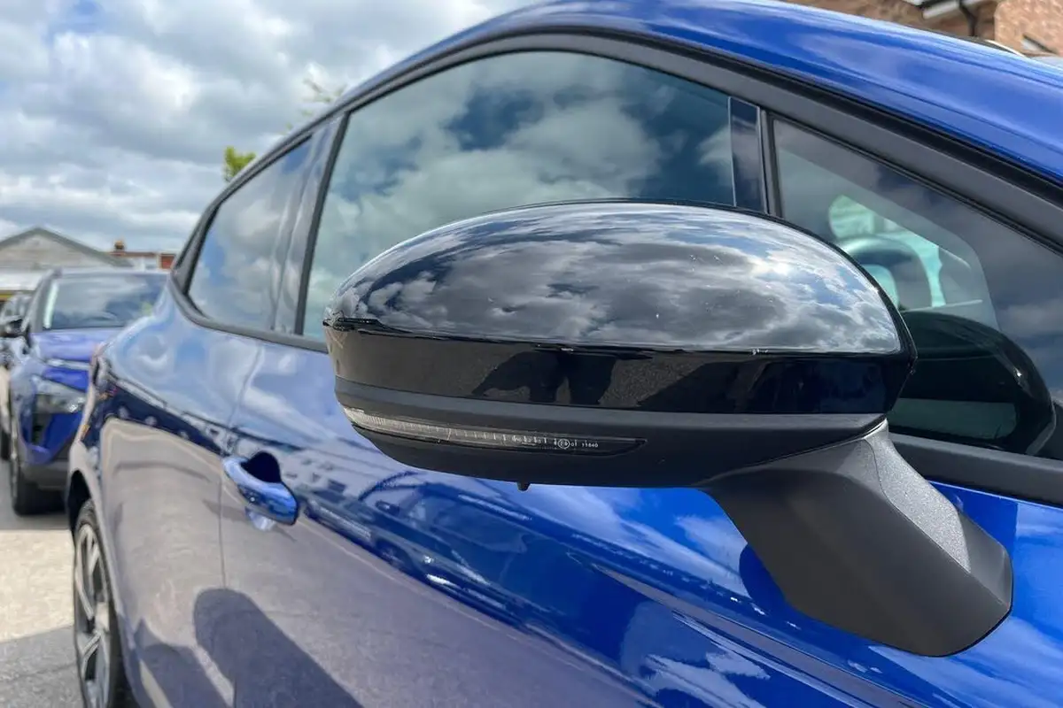 2023-renault-clio-10-tce-rs-line-big-17