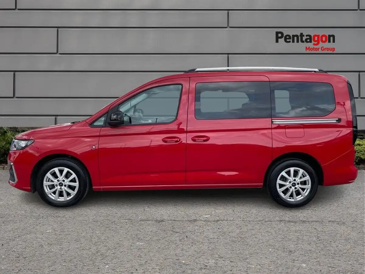 2023-ford-tourneo-connect-20-titanium-big-14